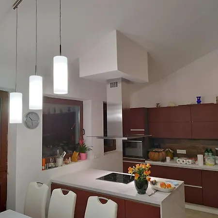 Sl-house * Orehova vas